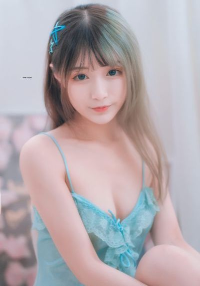 在线观看中文少妇三级_4K完整版观看