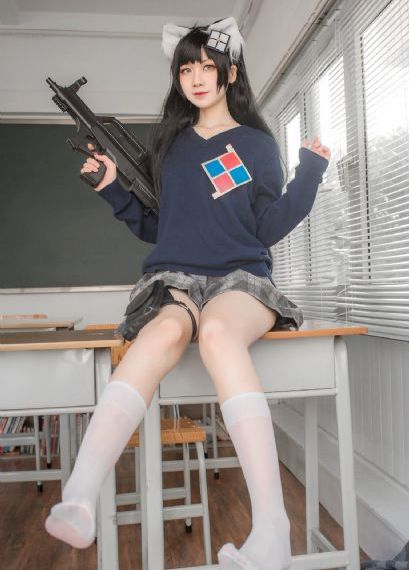 胡秀英撅起丰满肥大的屁股_1080P动漫在线观看